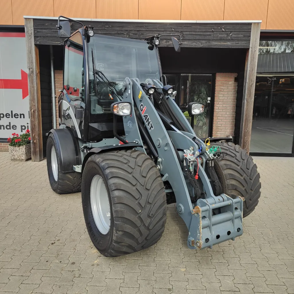 Giant G5000  (11).webp