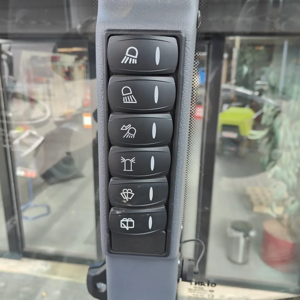 Giant G5000  (2).webp