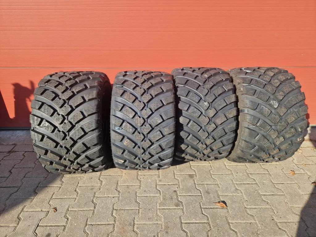 Set wielen 400_45R15 - 2.webp