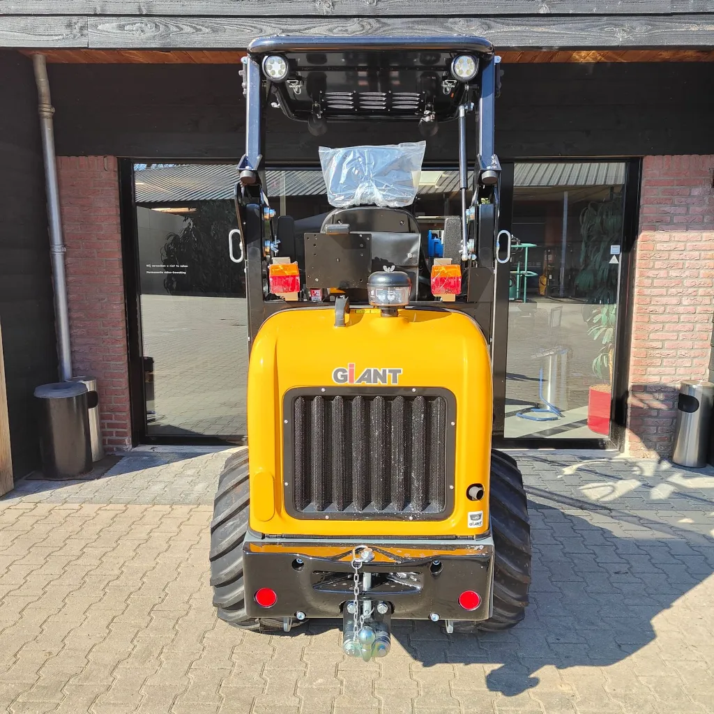 Giant G1500 handgas en hand inching (4).webp