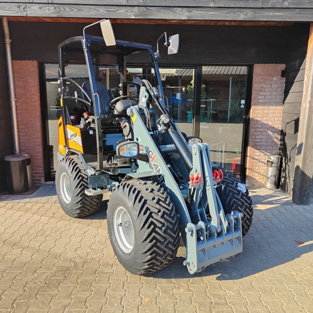 Giant G2500HD (2).webp