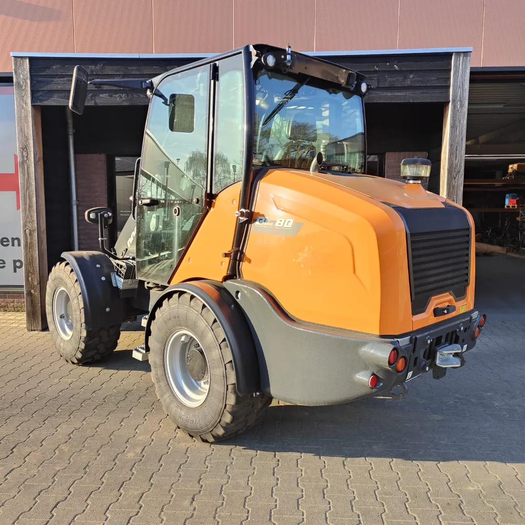 Doosan DL80 - Giant G5000 (2).webp