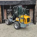 Giant G2500 met dichte cabine en verwarming (2).webp
