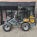 Giant G2500 met dichte cabine en verwarming (7).webp