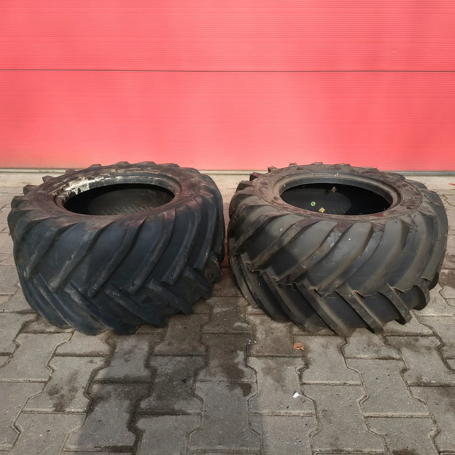 Mitas 31x15.50-15(2 stuks)