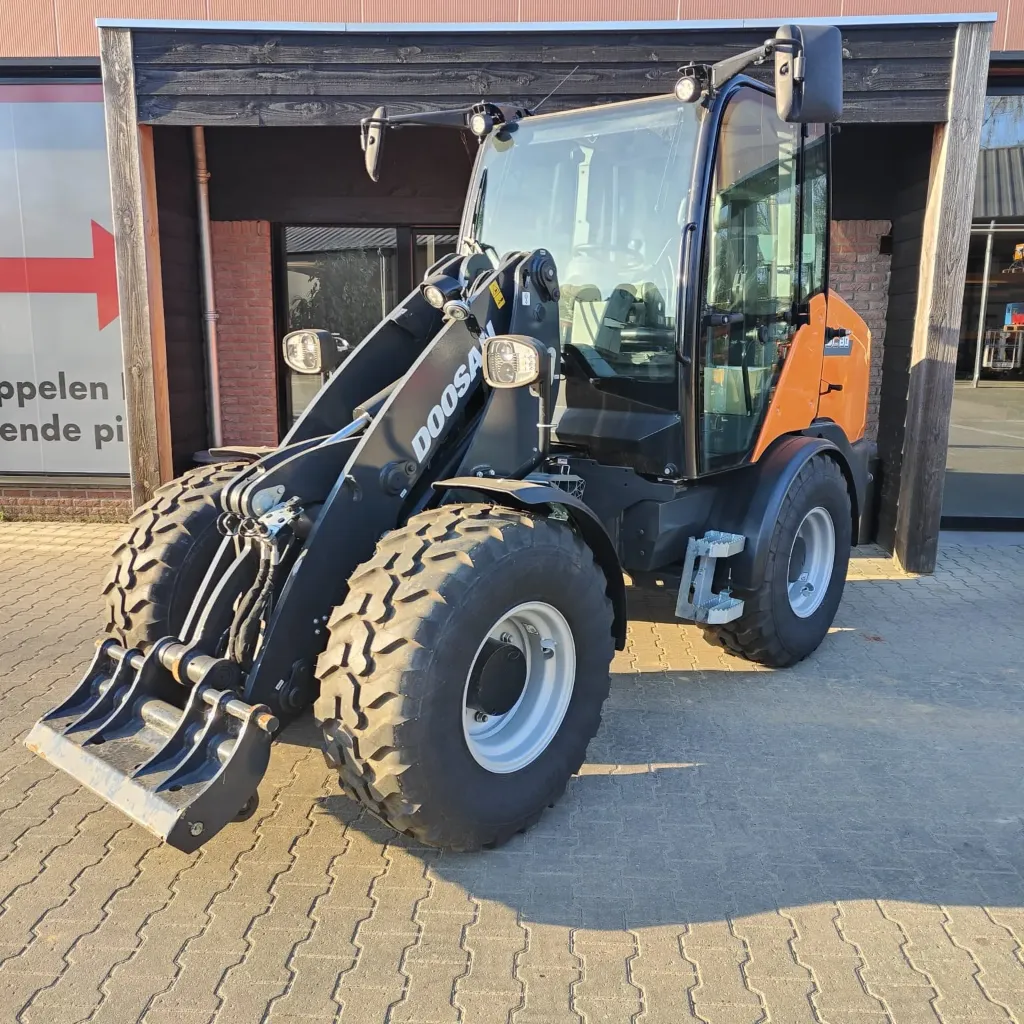 Doosan DL80