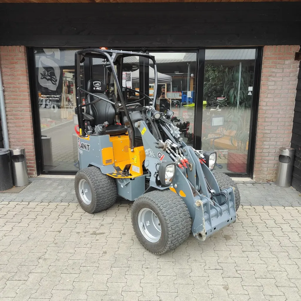 [XP5G1B1AHTT054023] GIANT G1200