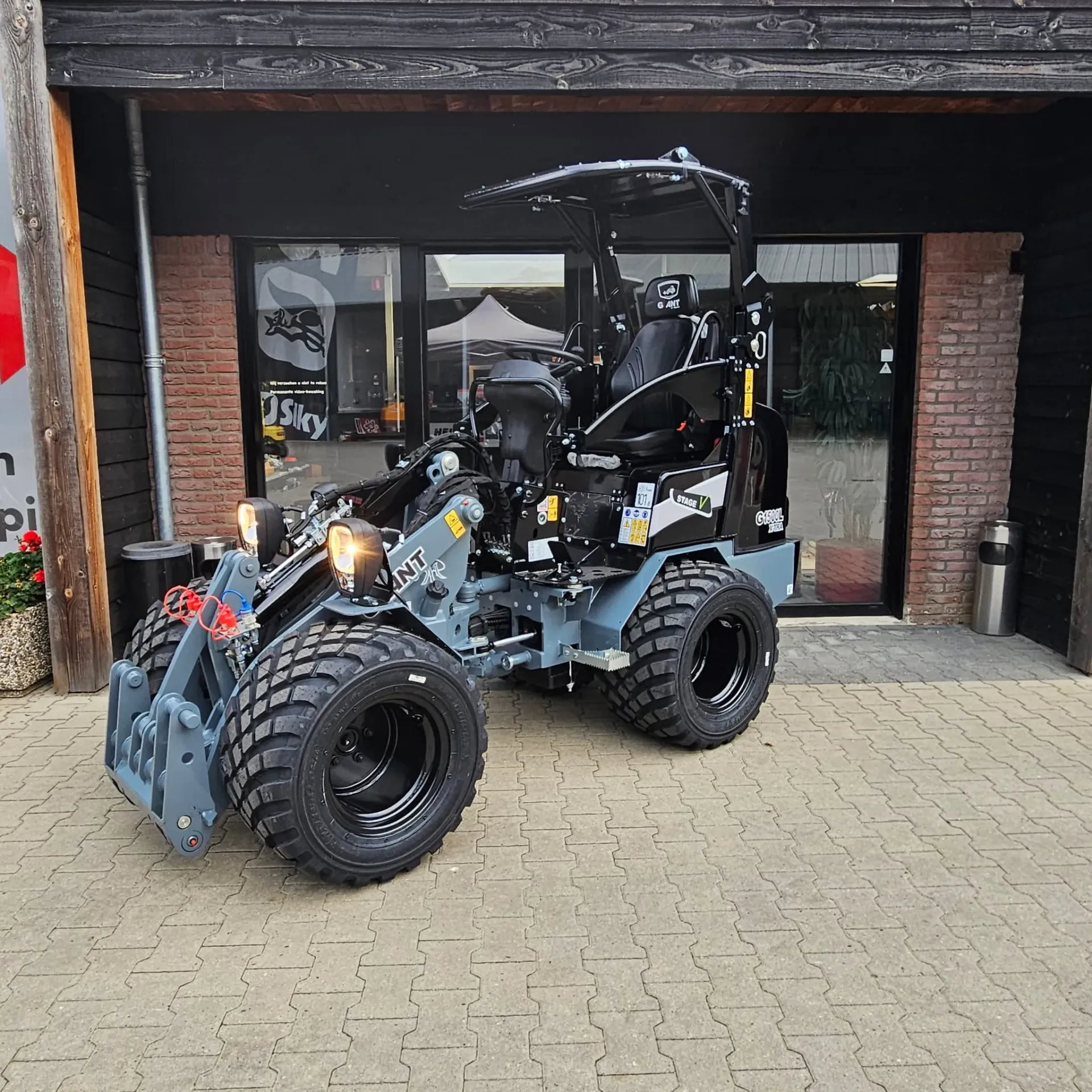 [XP5G1C1KKTT055811] Giant G1500L X-tra